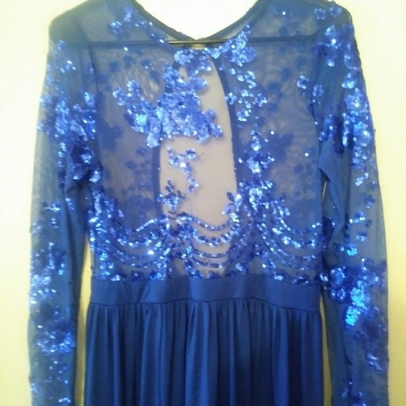 Beautiful Sexy Blue Formal Dress. - Picture 3 of 6